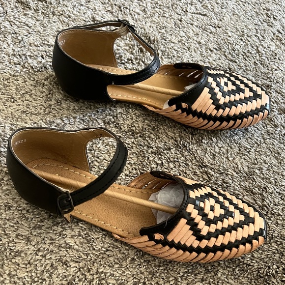 Boho Mexican Huarache Sandals - Picture 3 of 5